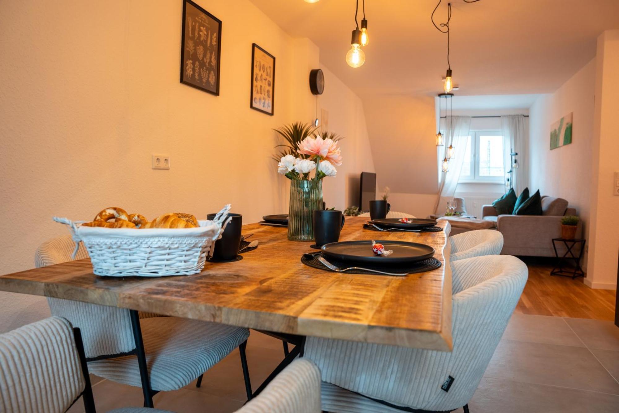 Schlossberg Residences - Design City-Apartment Im Herzen Der Weinstrasse Neustadt an der Weinstraße Buitenkant foto